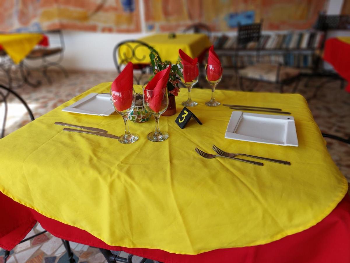 Auberge Khady Saly Portudal Eksteriør billede