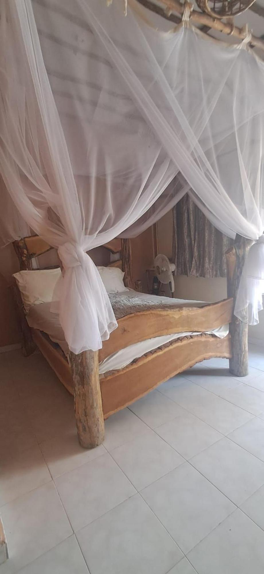 Auberge Khady Saly Portudal Eksteriør billede
