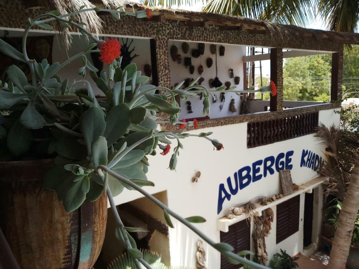Auberge Khady Saly Portudal Eksteriør billede