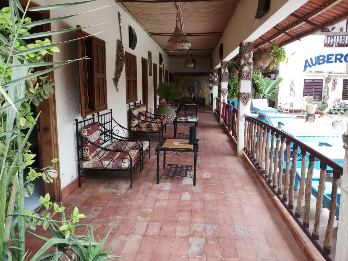 Auberge Khady Saly Portudal Eksteriør billede