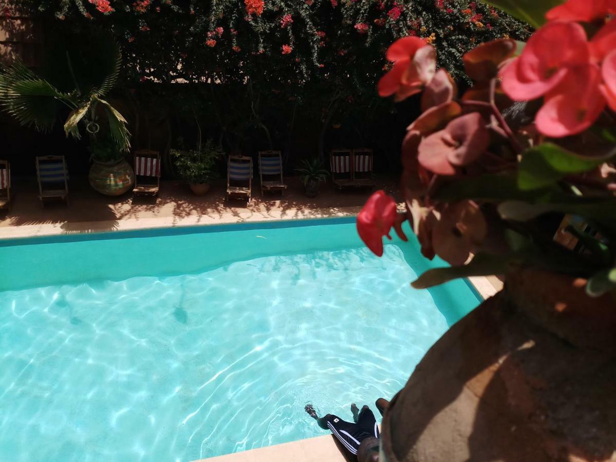 Auberge Khady Saly Portudal Eksteriør billede